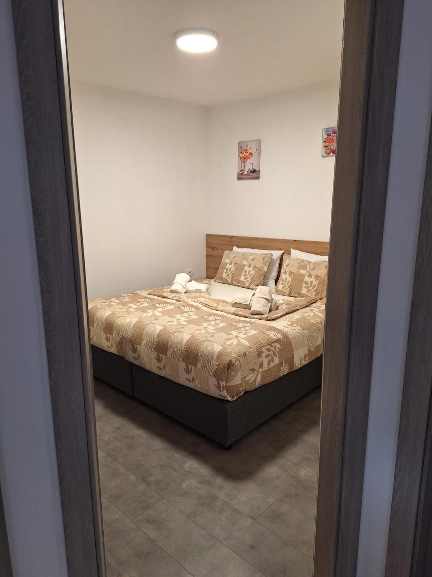 Apartmani Venecia Prozor エクステリア 写真